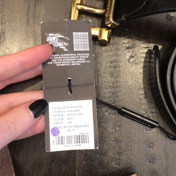 COPY - BNWT Burberry Belt with Gold hardware - Picture 6 of 15